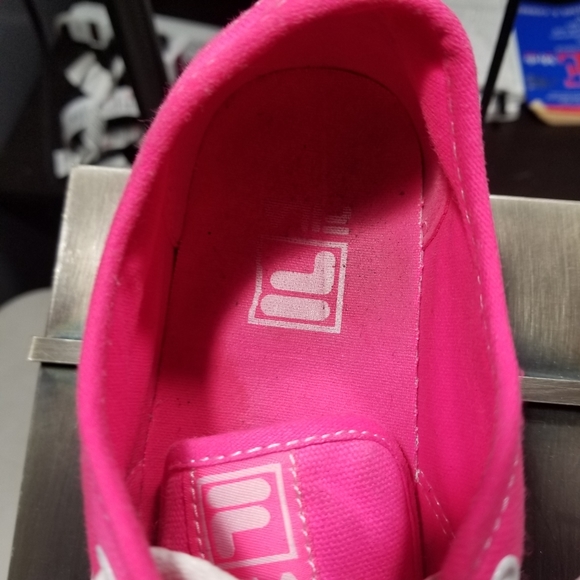 Fila Pink Womens sz 7.5 shoes - Picture 7 of 8